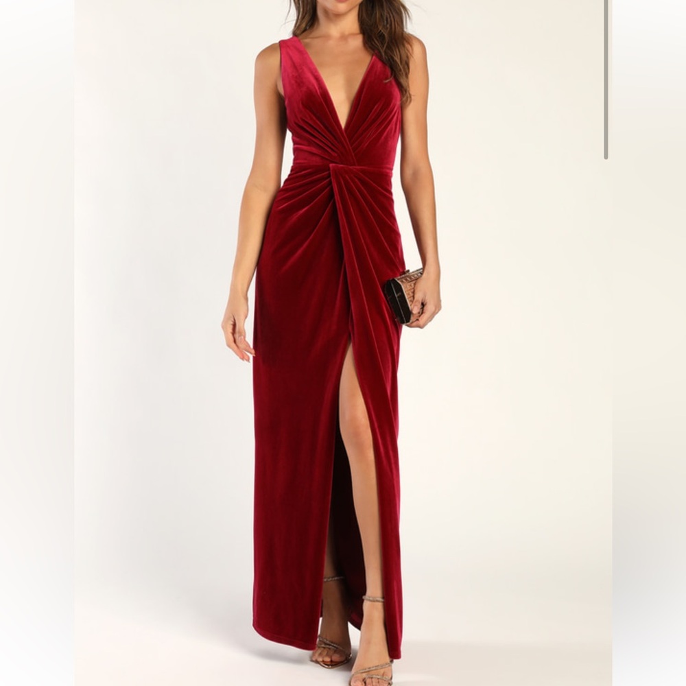 Lulu’s Velvet Formal Gown